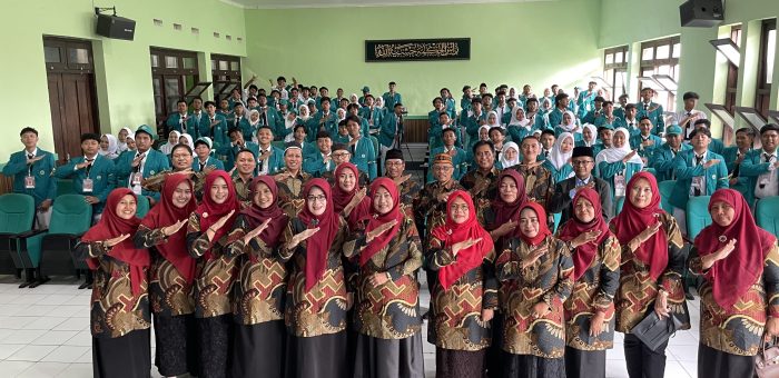 Fakultas Pertanian UNISMA Gelar OSHIKA MABA 2025: “Defying Boundaries on Unchosen Terrain”